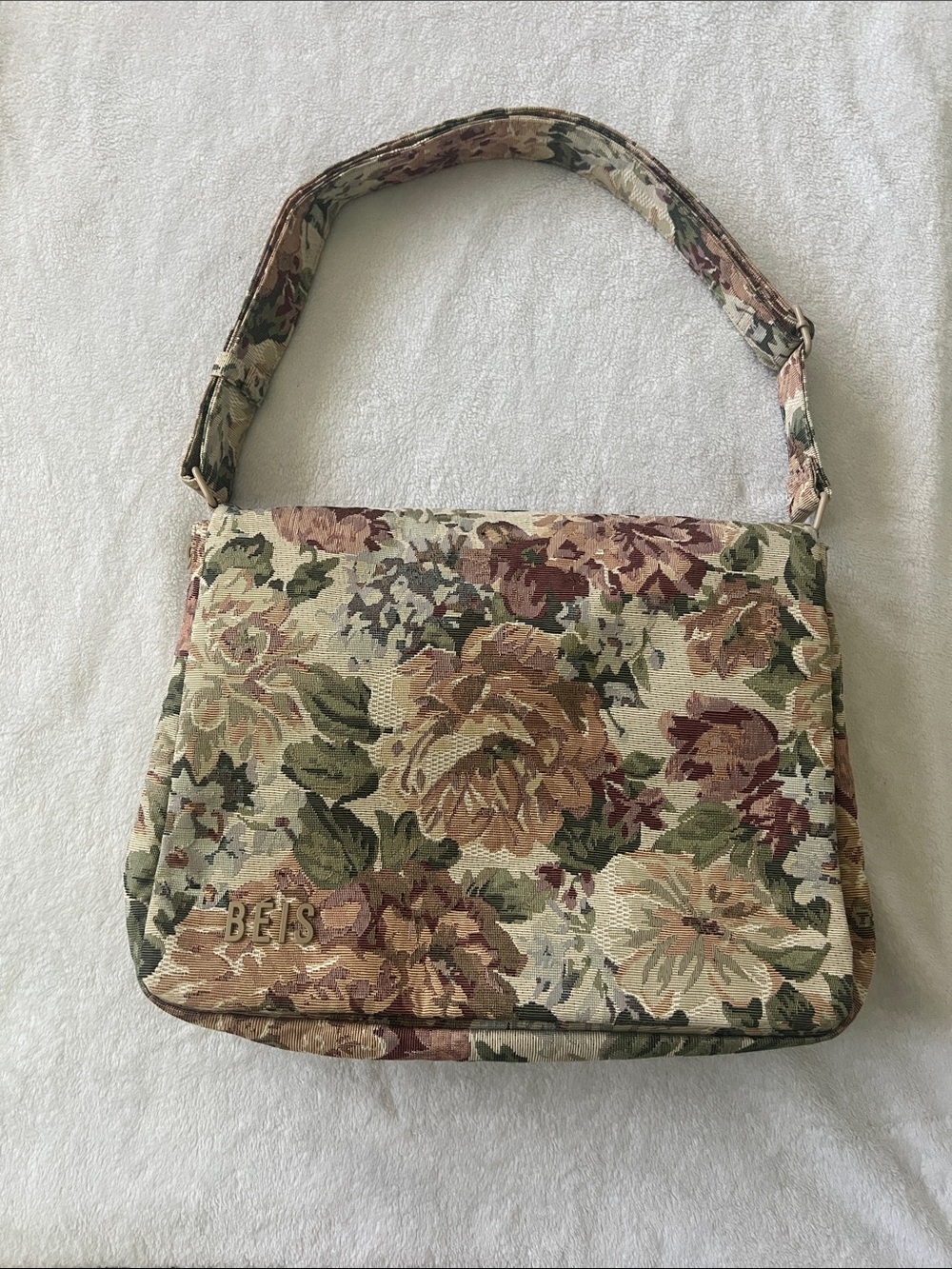 BEIS Floral Tapestry Expandable Messenger Tote Limited edition Print